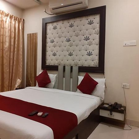 Hotel White House Пуне Екстер'єр фото
