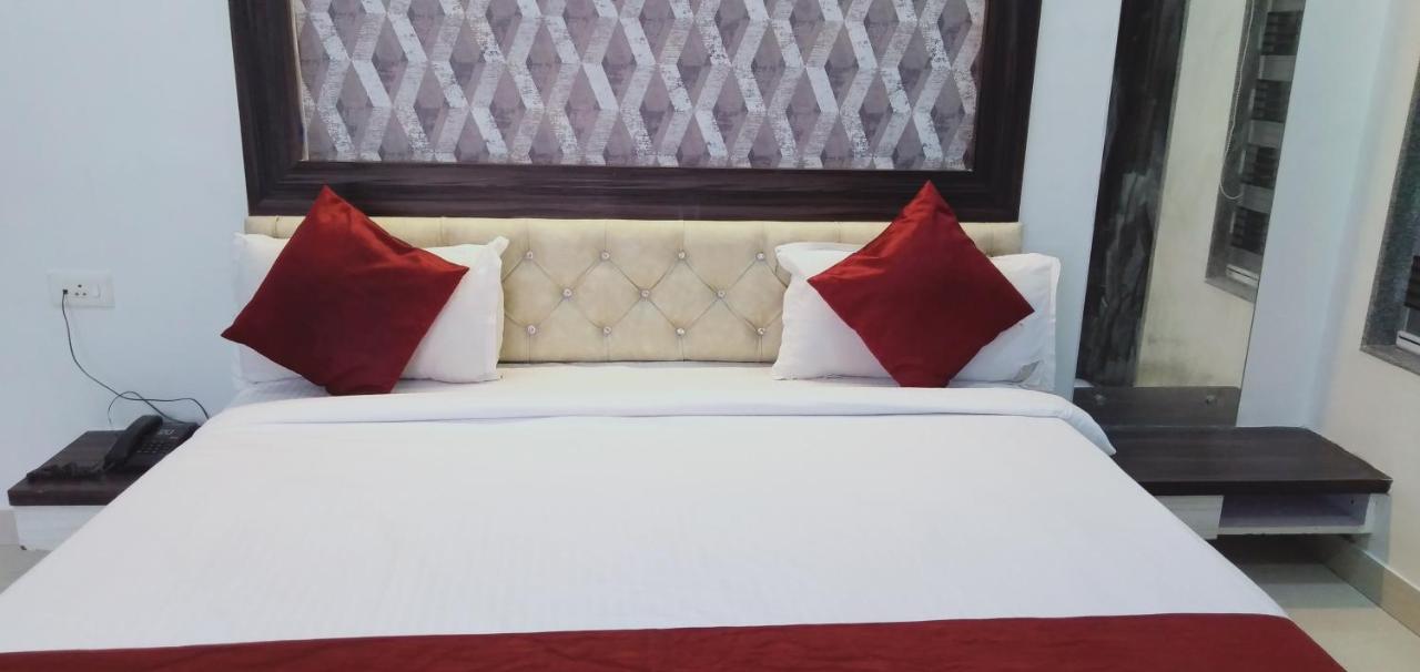 Hotel White House Пуне Екстер'єр фото
