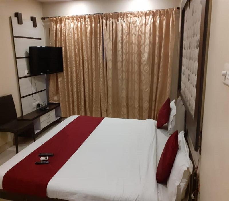 Hotel White House Пуне Екстер'єр фото
